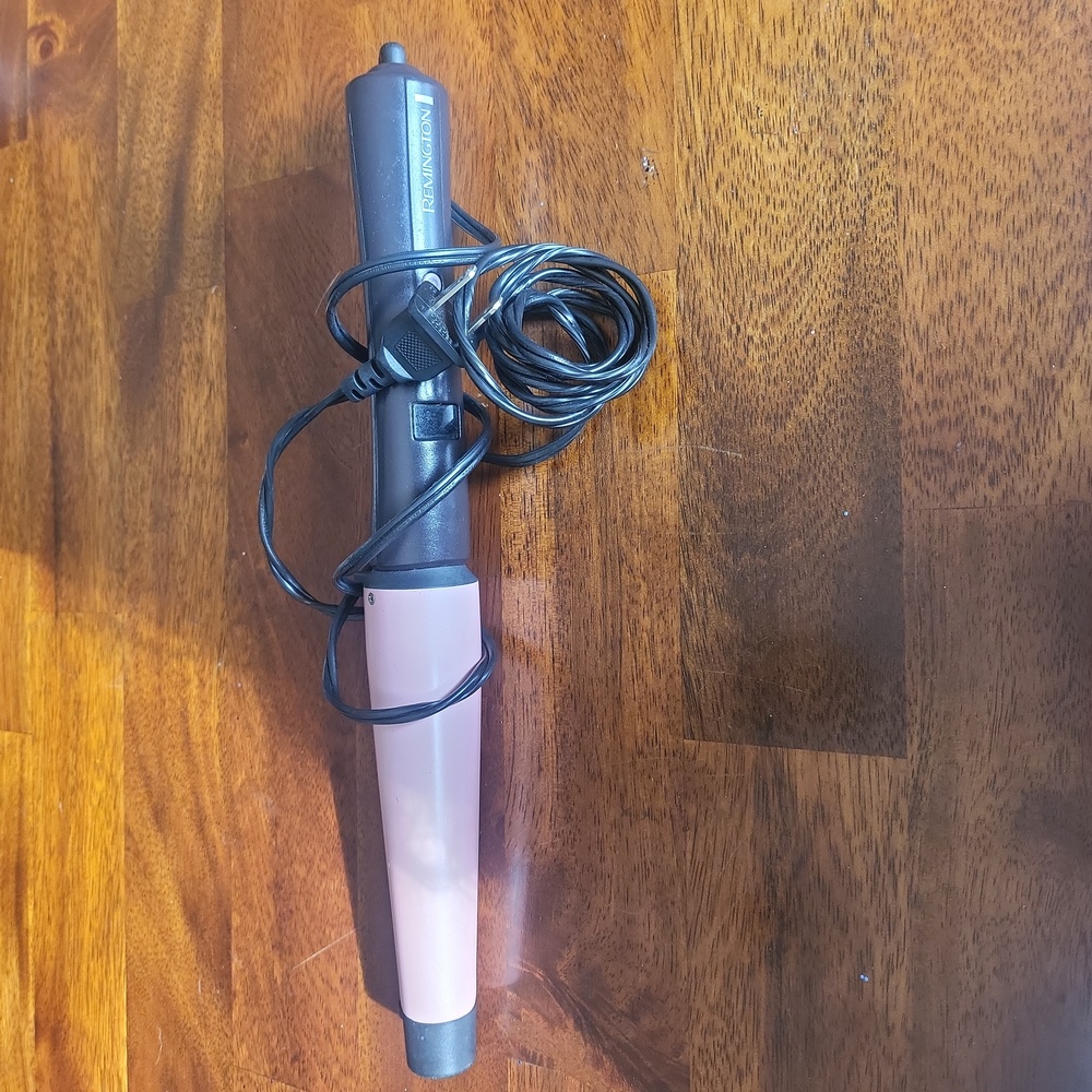 REMINGTON CURLING IRON